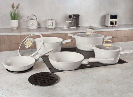Sada nádobí s titanovým povrchem Berlingerhaus BH-8080 10 ks Sahara Collection (2)