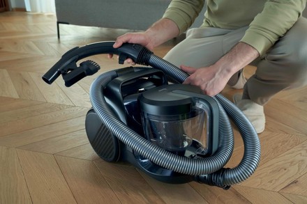 Podlahový bezsáčkový vysavač Hoover HP4 (16)