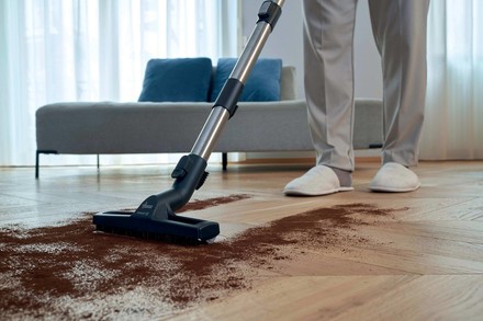 Podlahový bezsáčkový vysavač Hoover HP4 (23)