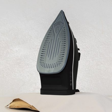 Napařovací žehlička Berlingerhaus BH-9930 2200 W Matte Black Collection (9)