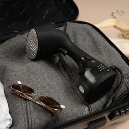 Napařovač oděvů Berlingerhaus BH-9931 Matte Black Collection (1)