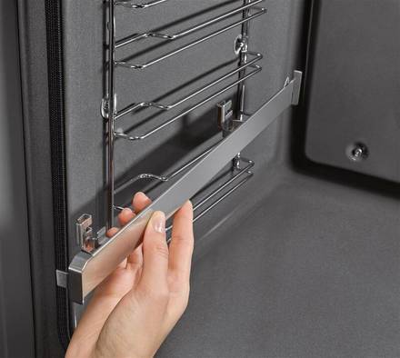 Samostatná vestavná trouba Bosch HBG724BB1 (4)