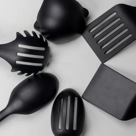 Servírovací lžíce Kela KL-12634 Apart plast černá (1)