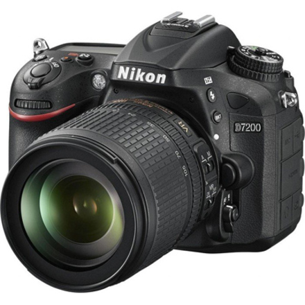 Digitální zrcadlovka Nikon D7200 + 18-105 MM