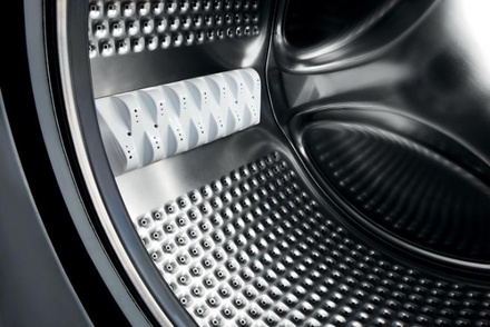 Pračka s předním plněním Whirlpool FSCR 70413 (2)