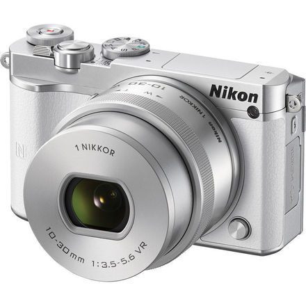 Kompaktní fotoaparát s vyměnitelným objektivem Nikon 1 J5 + 10-30mm white