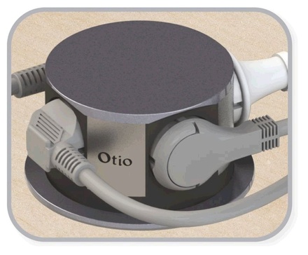 Výsuvná zásuvková lišta HBF 760078  Výsuvná zásuvková lišta se 4 zásuvkami 230V, 1,5m kabel (1)