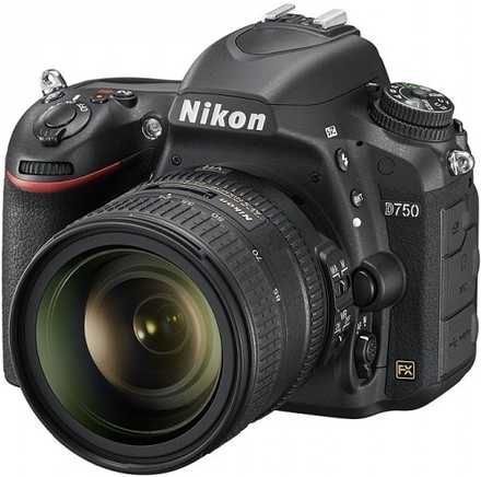 Digitální zrcadlovka Nikon D750 + 24-85MM